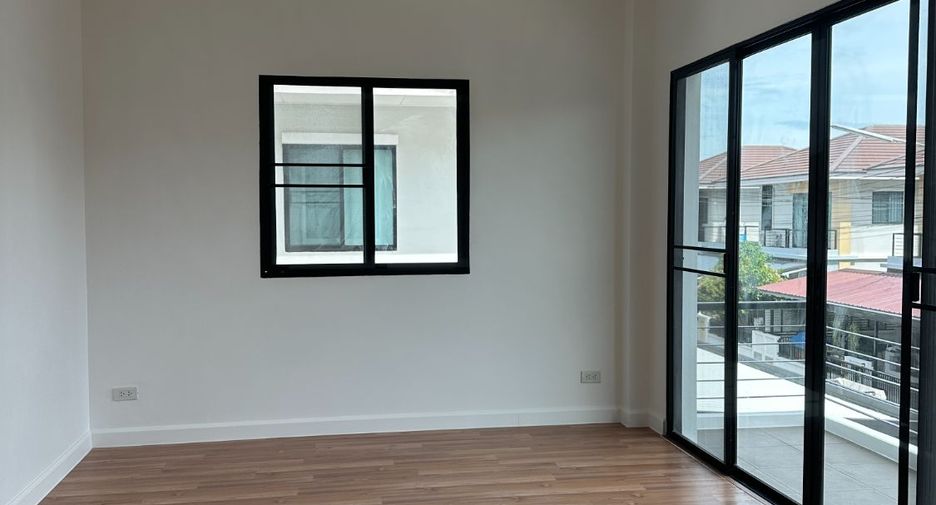 Casa en venta de 2 habitaciones en Thanyaburi, Pathum Thani