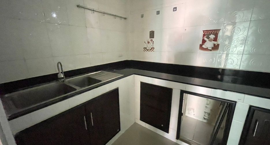 For sale 3 bedrooms house in Khlong Sam Wa, Bangkok