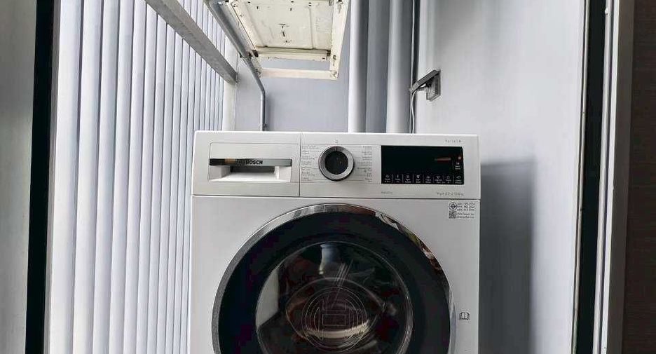 For sale 1 bed condo in Khlong Toei, Bangkok