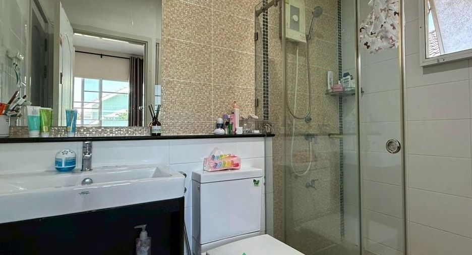 For sale 3 ベッドルーム house in Min Buri, Bangkok