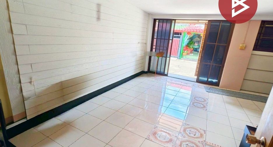 For sale 2 bedrooms townhouse in Krathum Baen, Samut Sakhon