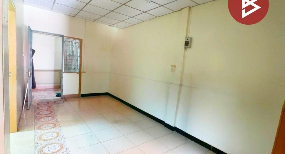 For sale 2 bedrooms townhouse in Krathum Baen, Samut Sakhon