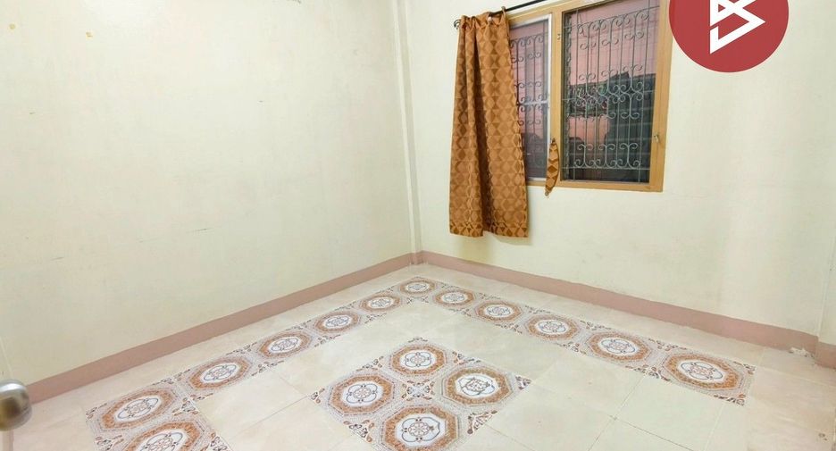 For sale 2 bedrooms townhouse in Krathum Baen, Samut Sakhon