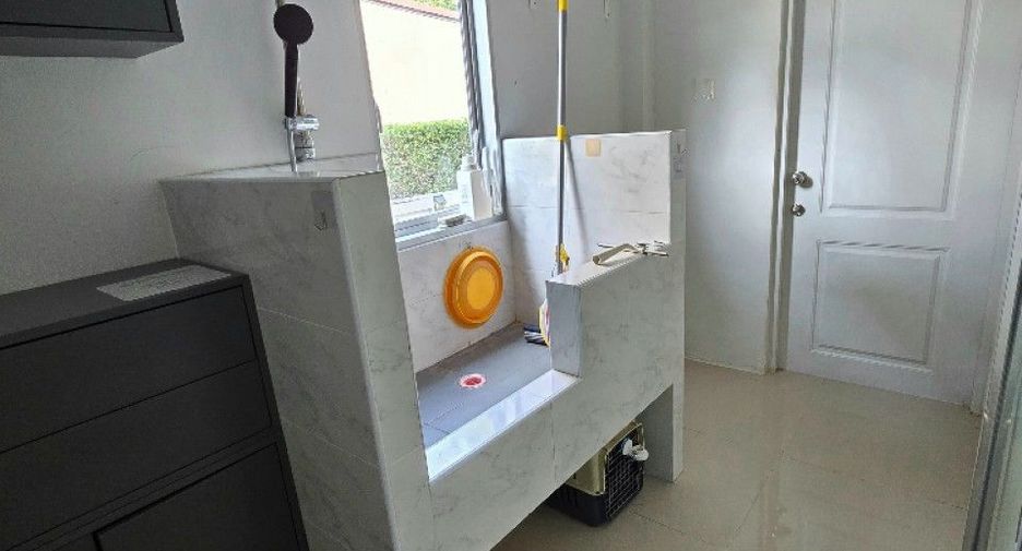 For sale 4 bedrooms house in Pak Kret, Nonthaburi