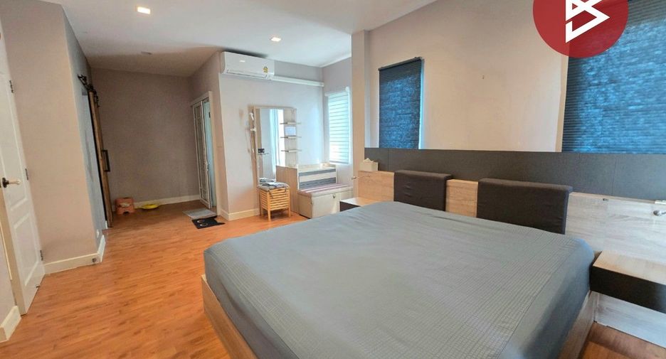 For sale 4 bedrooms house in Pak Kret, Nonthaburi