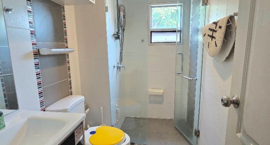 For sale 4 bedrooms house in Pak Kret, Nonthaburi
