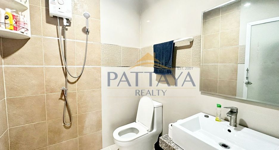 For sale 2 bedrooms townhouse in Bang Lamung, Chonburi