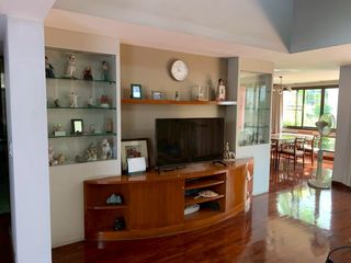Haus zur Miete und zum Kauf mit 3 Zimmer in Chatuchak, Bangkok