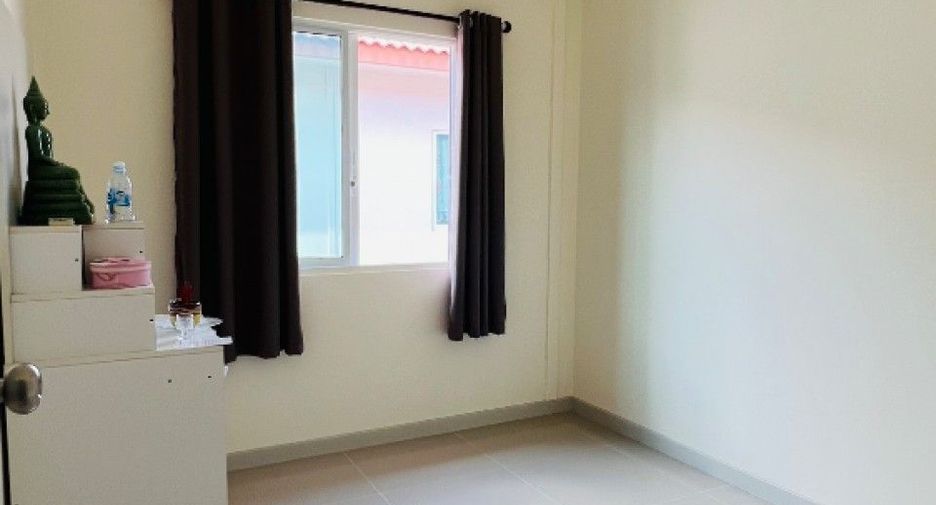 Reihenhaus zum Kauf mit 3 Zimmer in Thung Khru, Bangkok