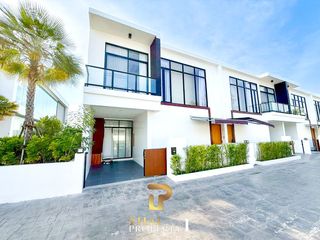 Casa adosada en venta de 3 habitaciones en Bang Lamung, Chonburi