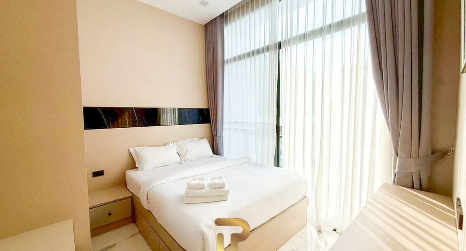 Casa adosada en venta de 3 habitaciones en Bang Lamung, Chonburi