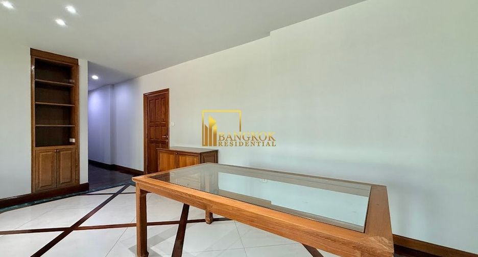 For rent 2 bedrooms apartment in Sathon, Bangkok