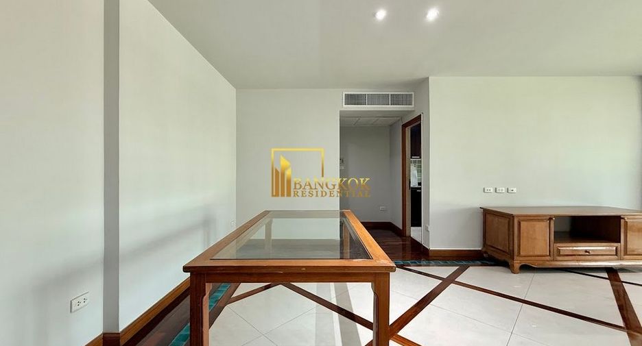 For rent 2 bedrooms apartment in Sathon, Bangkok
