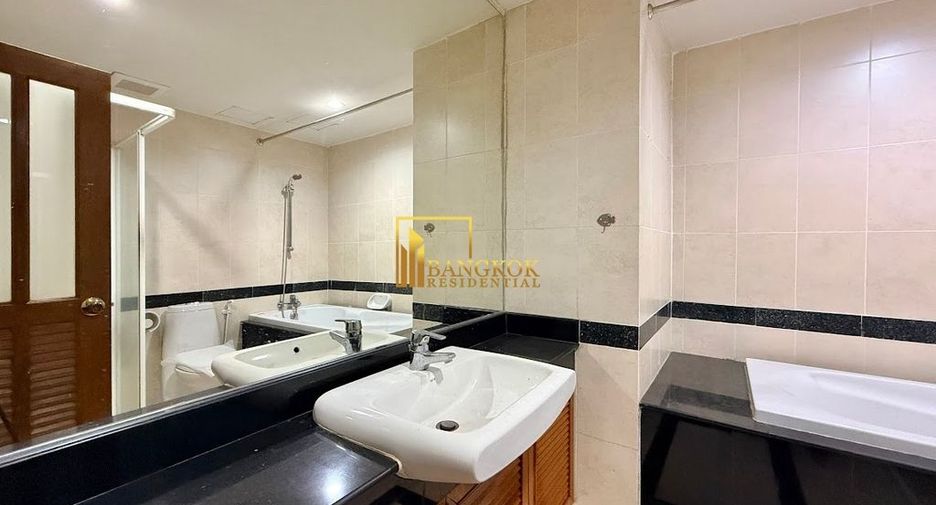 For rent 2 bedrooms apartment in Sathon, Bangkok