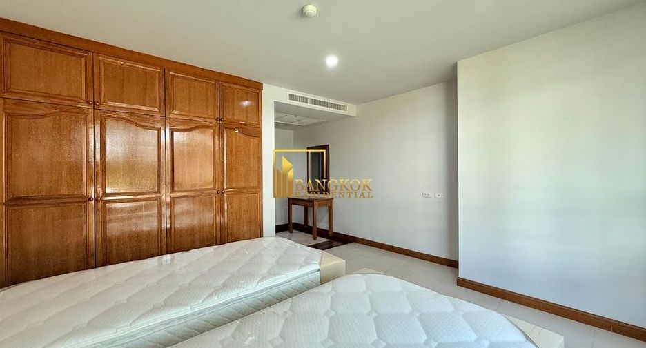 For rent 2 bedrooms apartment in Sathon, Bangkok