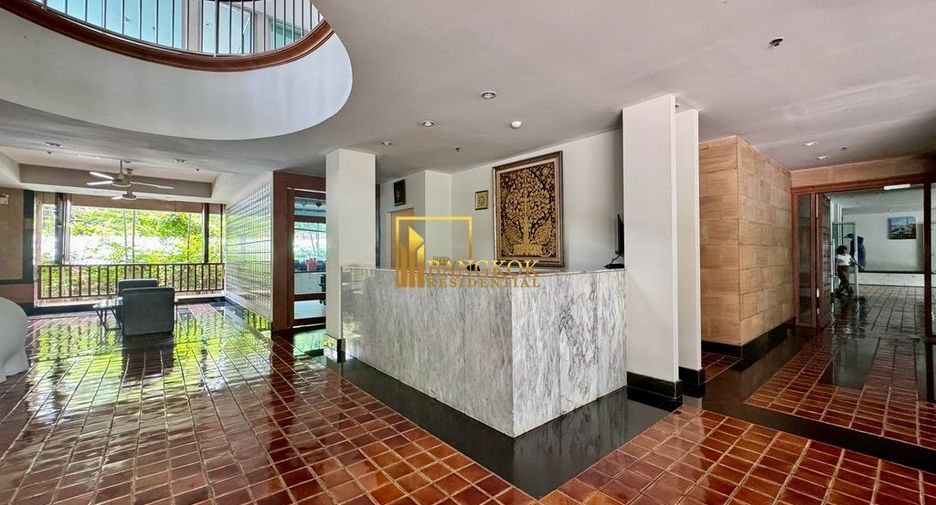 For rent 2 bedrooms apartment in Sathon, Bangkok