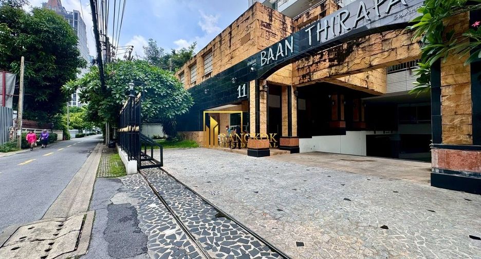 For rent 2 bedrooms apartment in Sathon, Bangkok