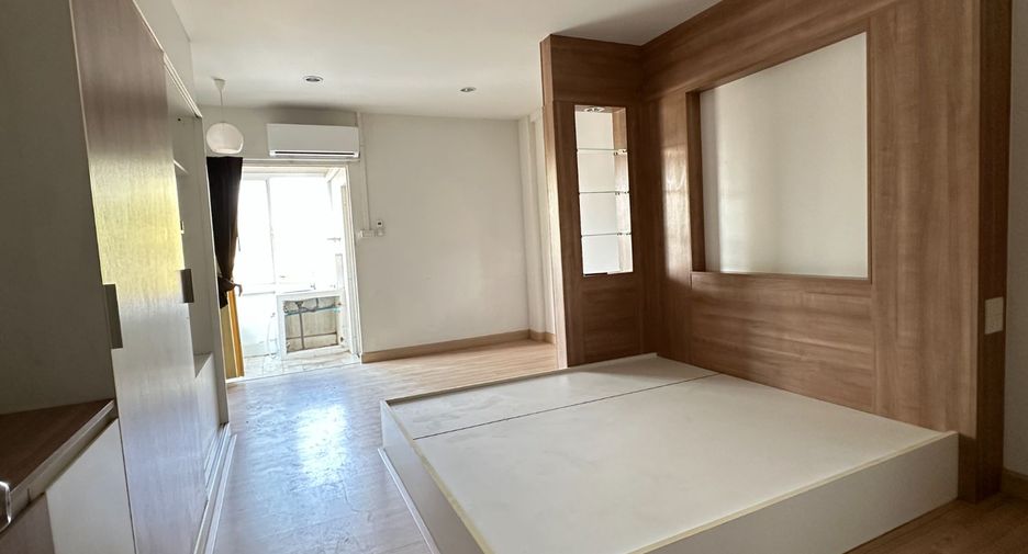 For sale 1 bed condo in Mueang Maha Sarakham, Maha Sarakham