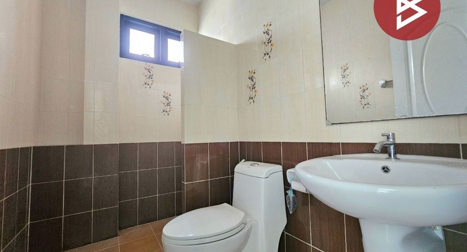 À vendre 3 chambres maison à Mueang Chon Buri, Chonburi