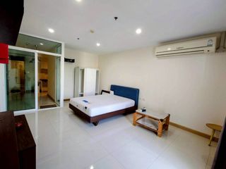 For sale 1 bed condo in Yan Nawa, Bangkok