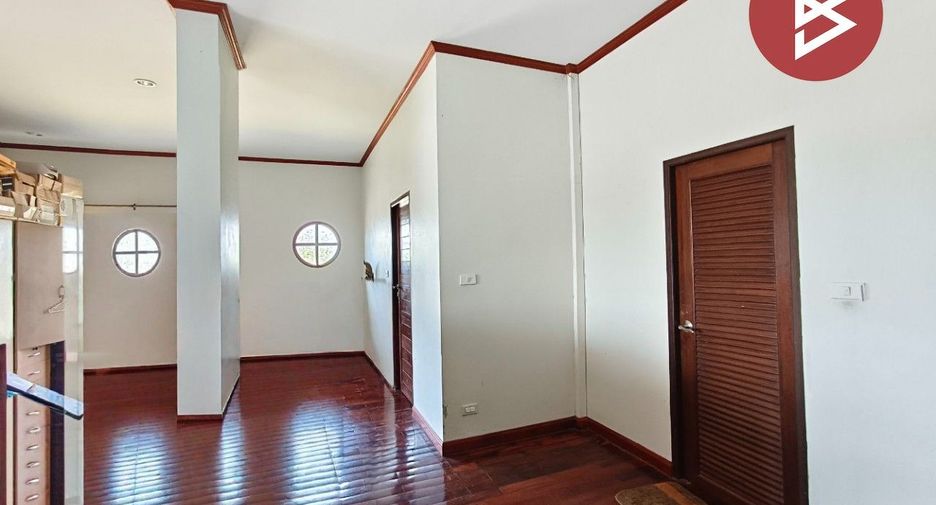 For sale 4 bedrooms house in Mueang Chanthaburi, Chanthaburi