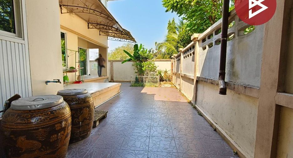 For sale 4 bedrooms house in Mueang Chanthaburi, Chanthaburi