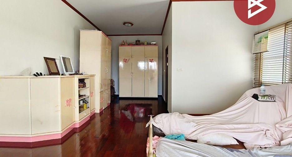 For sale 4 bedrooms house in Mueang Chanthaburi, Chanthaburi
