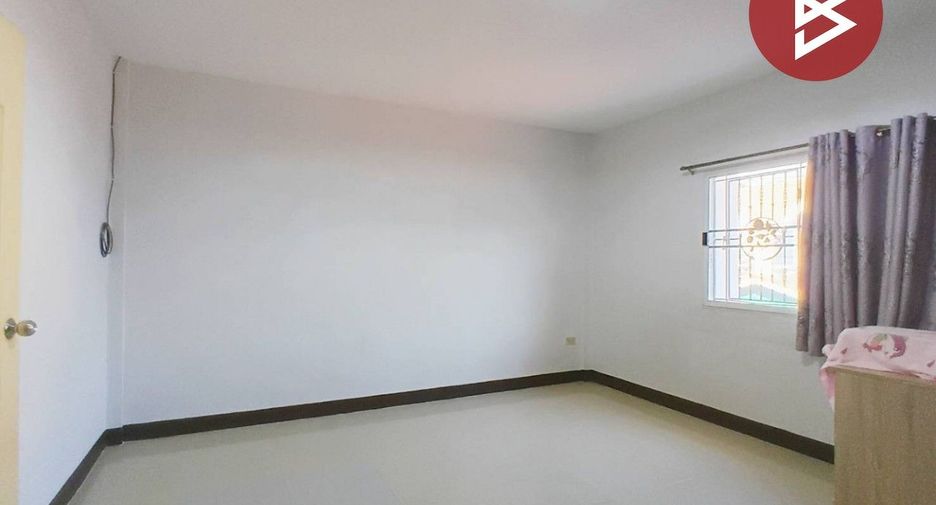 For sale 3 bedrooms townhouse in Si Racha, Chonburi
