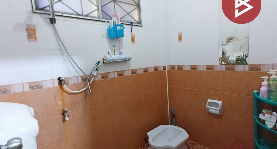For sale 3 bedrooms townhouse in Si Racha, Chonburi