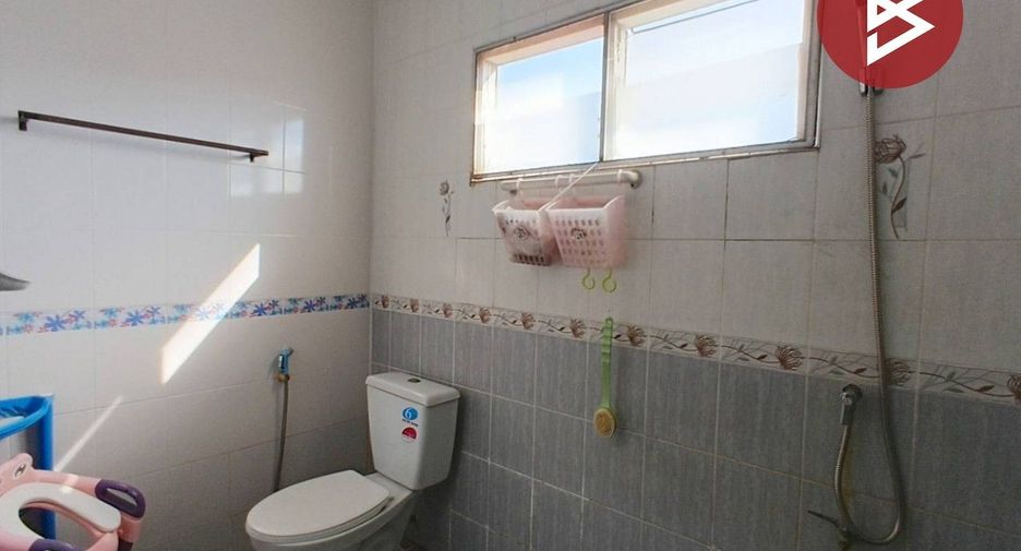 For sale 3 bedrooms townhouse in Si Racha, Chonburi
