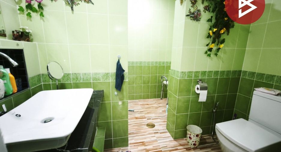 Haus zum Kauf mit 5 Zimmer in Khlong Sam Wa, Bangkok
