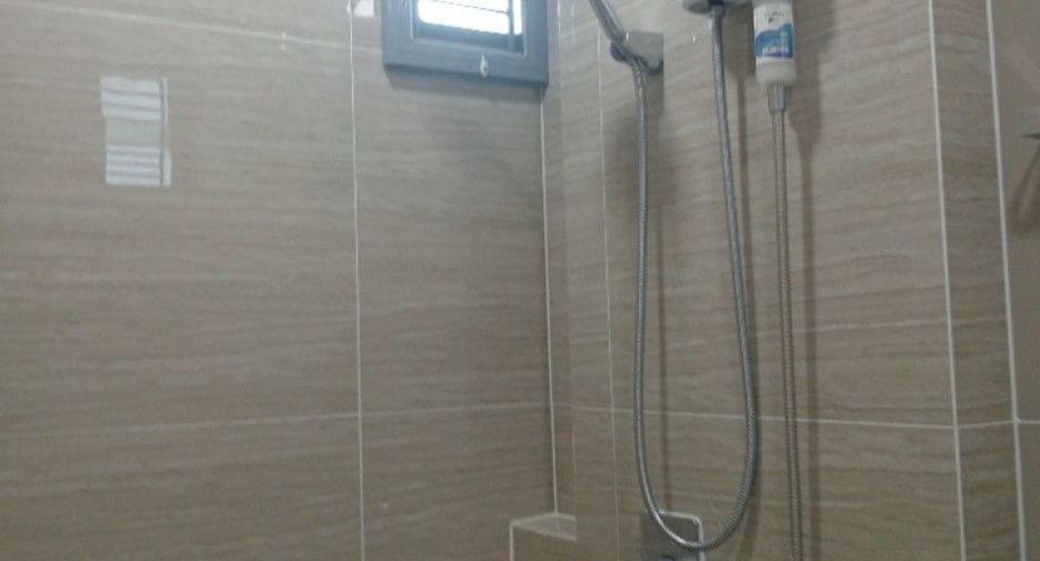 For sale 4 ベッドルーム house in Lam Luk Ka, Pathum Thani