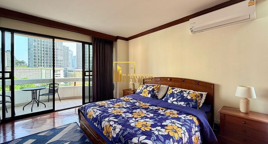 For rent 2 bedrooms apartment in Watthana, Bangkok