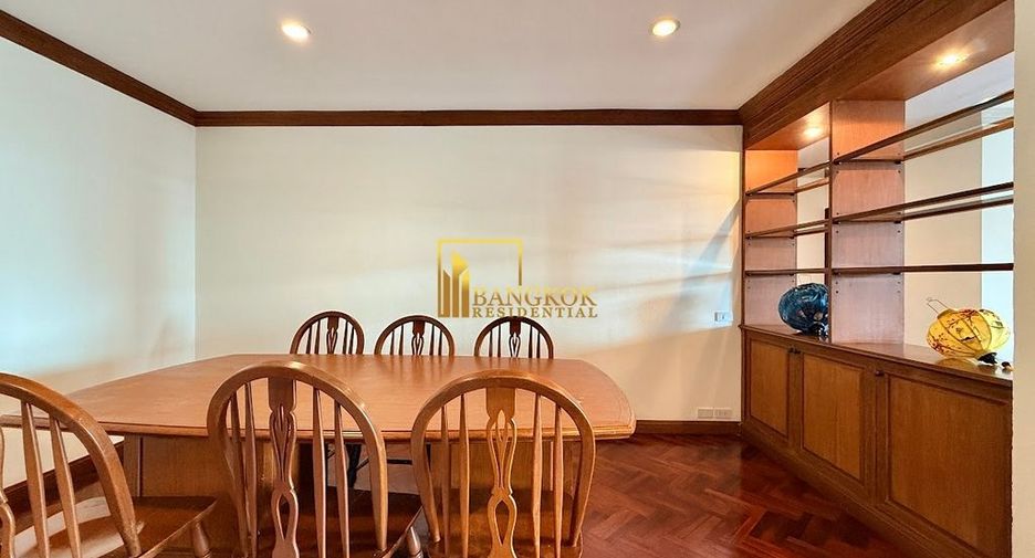 For rent 2 bedrooms apartment in Watthana, Bangkok