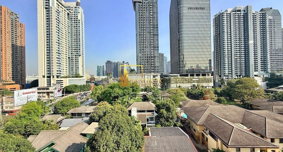 For rent 2 bedrooms apartment in Watthana, Bangkok