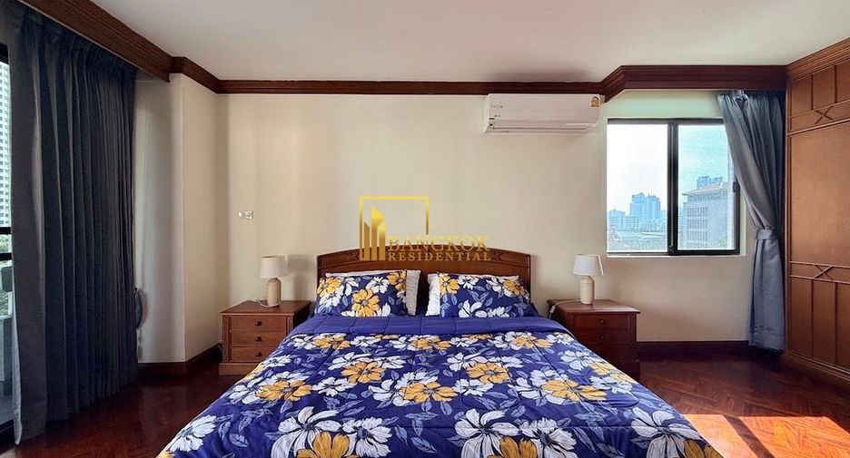 For rent 2 bedrooms apartment in Watthana, Bangkok