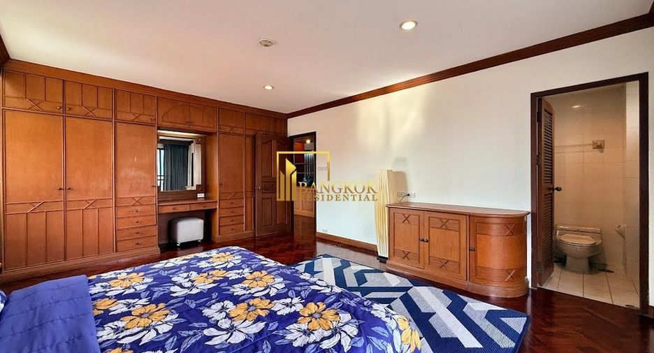 For rent 2 bedrooms apartment in Watthana, Bangkok