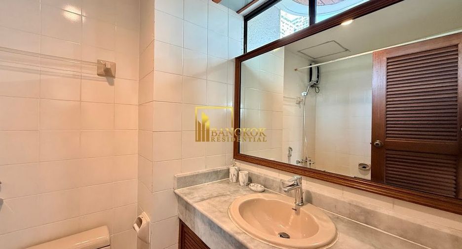 For rent 2 bedrooms apartment in Watthana, Bangkok