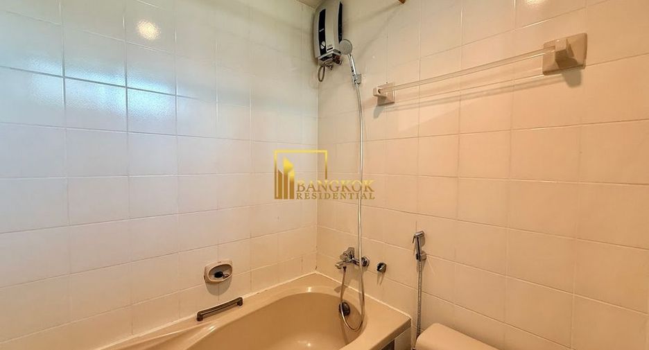 For rent 2 bedrooms apartment in Watthana, Bangkok