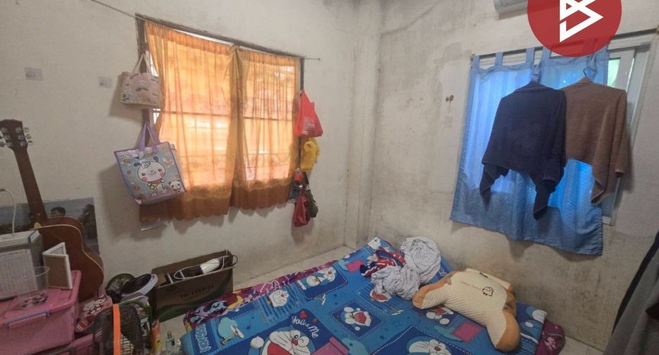 For sale 5 bedrooms house in Mueang Chachoengsao, Chachoengsao