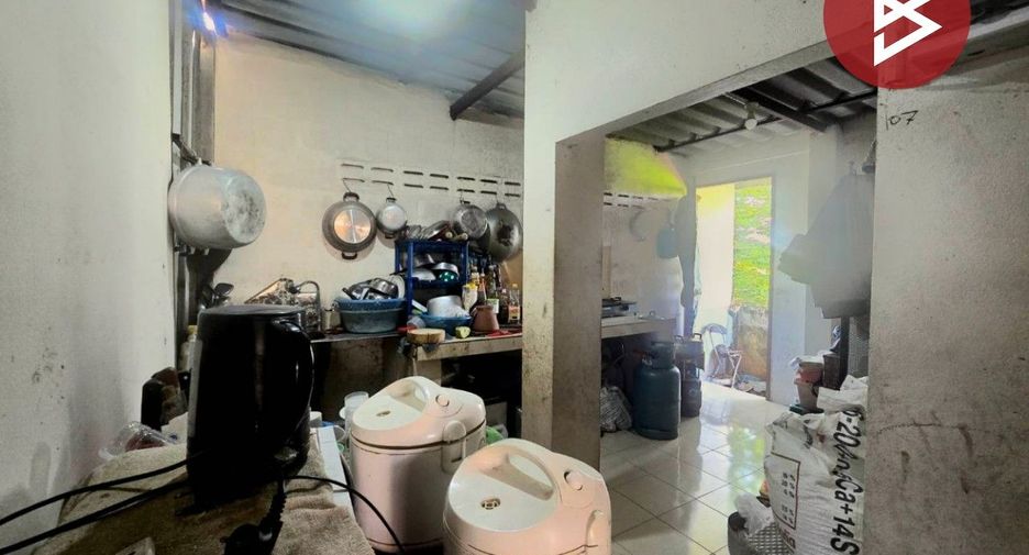For sale 5 bedrooms house in Mueang Chachoengsao, Chachoengsao
