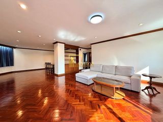 À louer 2 chambres appartement à Watthana, Bangkok