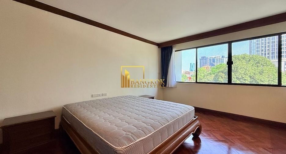 For rent 2 bedrooms apartment in Watthana, Bangkok