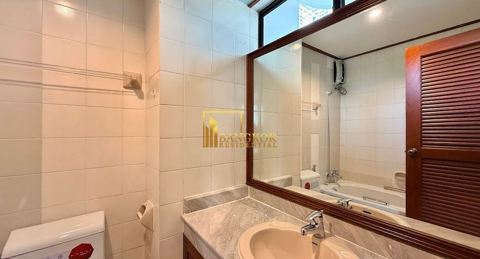 For rent 2 bedrooms apartment in Watthana, Bangkok