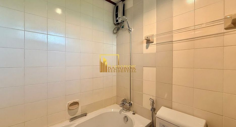 For rent 2 bedrooms apartment in Watthana, Bangkok