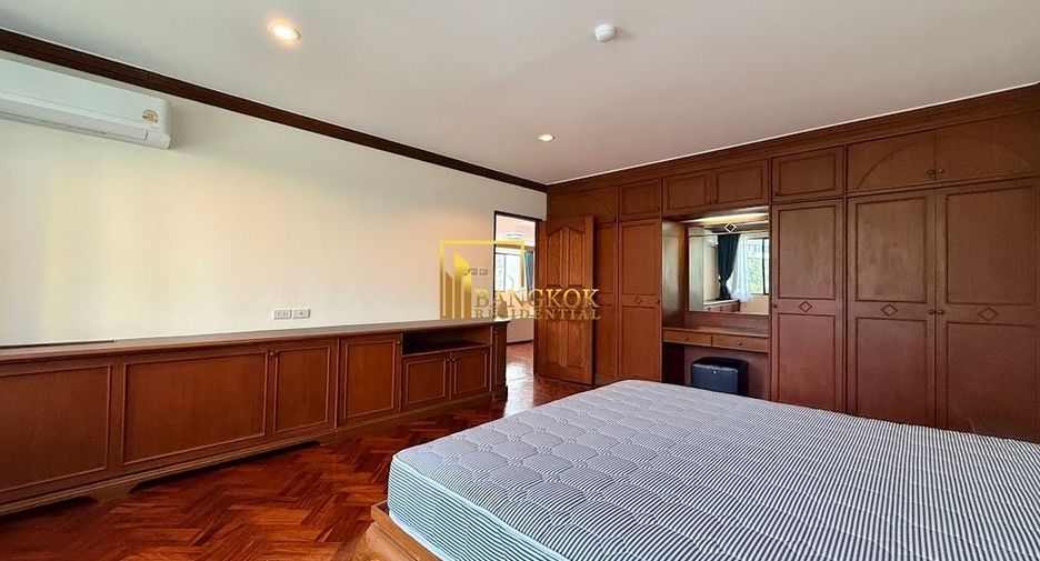 For rent 2 bedrooms apartment in Watthana, Bangkok