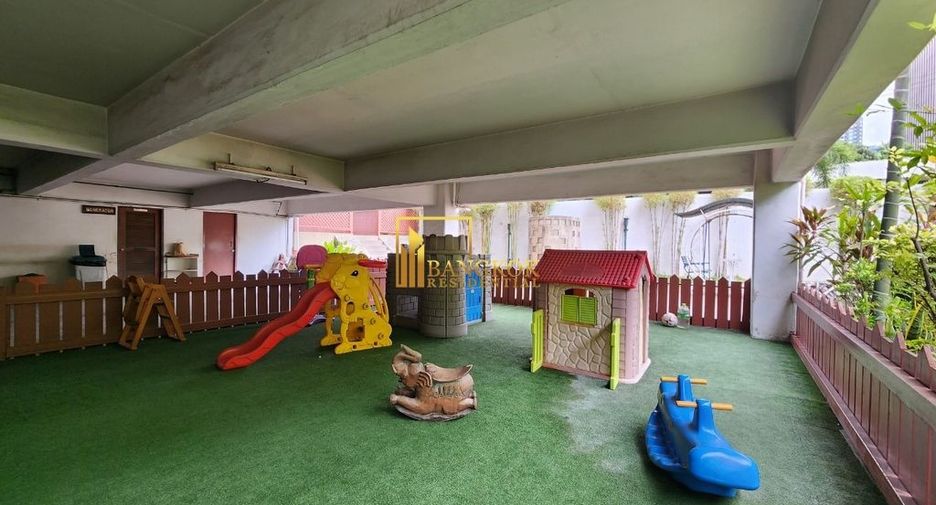 For rent 2 bedrooms apartment in Watthana, Bangkok