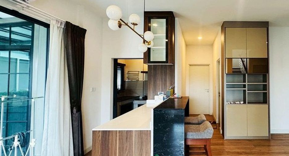 Casa en venta de 4 habitaciones en Thawi Watthana, Bangkok
