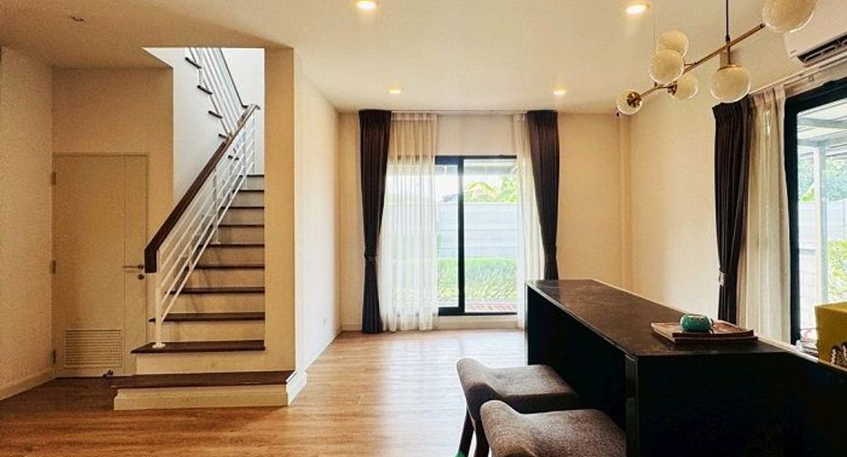 Casa en venta de 4 habitaciones en Thawi Watthana, Bangkok