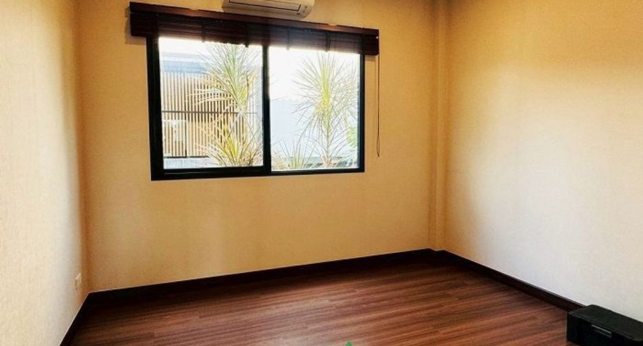 Casa en venta de 4 habitaciones en Thawi Watthana, Bangkok